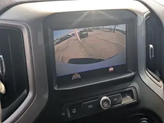 Chevrolet Silverado 1500 2021 4x4 Custom Trail Boss 4p Camión Cabina Doble 5.8 ft. CB