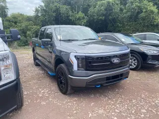 Ford F-150 Lightning 2025 AWD XLT 4p SuperCrew 5.5 ft. SB