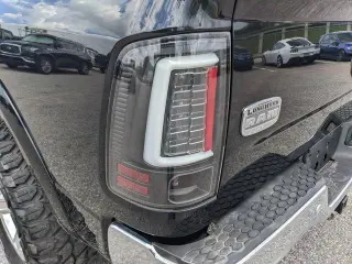 Ram 1500 2015 4x4 Laramie Limited 4dr Crew Cab 5.5 ft. SB Pickup (lanzamiento a mitad de año)