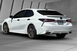 Toyota Camry Hybrid 2024 SE 4p Sedan