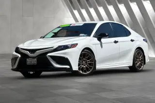 Toyota Camry Hybrid 2024 SE 4p Sedan