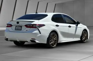 Toyota Camry Hybrid 2024 SE 4p Sedan