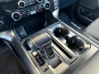 Ford F-150 2023 4x4 XLT 4p SuperCrew 5.5 ft. CB