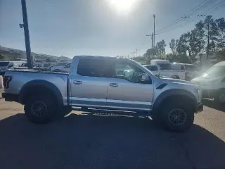 Ford F-150 2019 4x4 Raptor 4dr SuperCrew 5.5 ft. SB