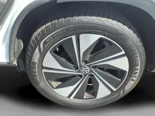 Volkswagen Taos 2024 AWD SE 4Motion 4p SUV