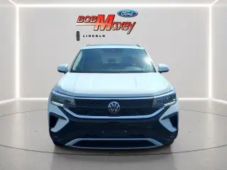 Volkswagen Taos 2024 AWD SE 4Motion 4p SUV