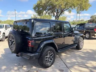 Jeep Wrangler 2024 4x4 Sahara 4p SUV