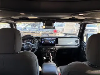 Jeep Wrangler 2024 4x4 Sahara 4p SUV