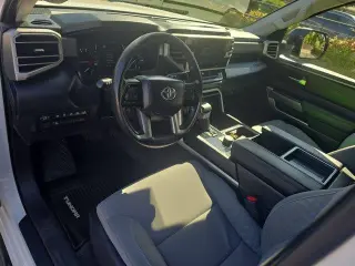 Toyota Tundra 2023 4x2 SR5 4p CrewMax Cab Pickup SB