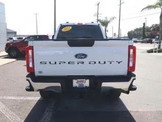 Ford F-350 Super Duty 2023 4x4 XL 4dr Crew Cab 6.8 ft. SB SRW Pickup
