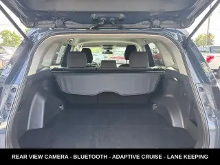 Toyota RAV4 2026 AWD LE 4p SUV
