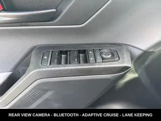 Toyota RAV4 2026 AWD LE 4p SUV