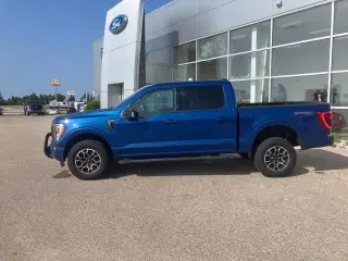 Ford F-150 2022 4x4 XLT 4p SuperCrew 5.5 ft. CA