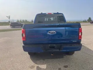 Ford F-150 2022 4x4 XLT 4p SuperCrew 5.5 ft. CA