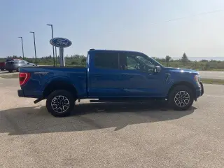 Ford F-150 2022 4x4 XLT 4p SuperCrew 5.5 ft. CA