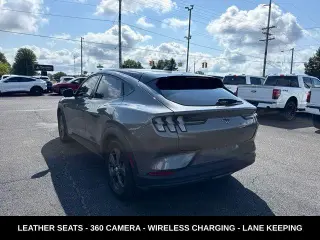Ford Mustang Mach-E 2023 AWD Select 4dr SUV