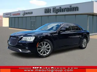 Chrysler 300 2019 AWD Touring 4p Sedan