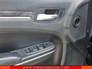 Chrysler 300 2019 AWD Touring 4p Sedan