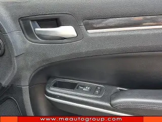 Chrysler 300 2019 AWD Touring 4p Sedan