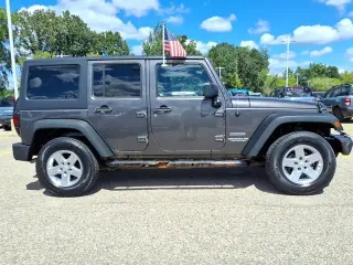 Jeep Wrangler Unlimited 2016 4x4 Sport 4p SUV