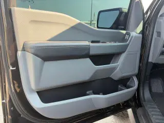 Ford F-150 2023 4x4 XLT 4p SuperCrew 5.5 ft. CA