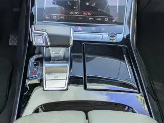 Audi A8 L 2022 AWD quattro 55 TFSI 4p Sedan