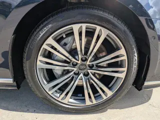 Audi A8 L 2022 AWD quattro 55 TFSI 4p Sedan