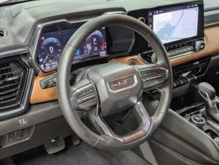 GMC Canyon 2026 4x4 AT4 4p. Cabina Tripulada 5 pies. SB