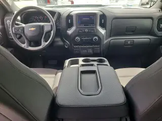 Chevrolet Silverado 2500HD 2024 4x4 Custom 4p Cab Tripulada LB