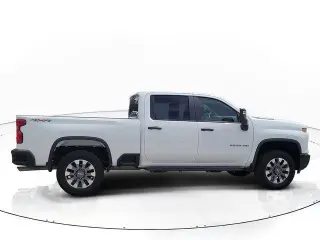 Chevrolet Silverado 2500HD 2024 4x4 Custom 4p Cab Tripulada LB