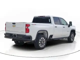 Chevrolet Silverado 2500HD 2024 4x4 Custom 4p Cab Tripulada LB