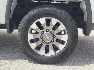 Chevrolet Silverado 2500HD 2024 4x4 Custom 4p Cab Tripulada LB