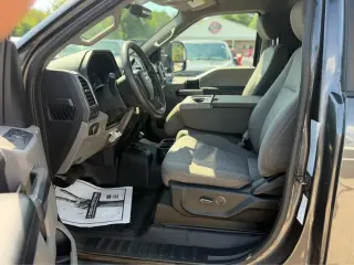 Ford F-350 Super Duty 2019 4x4 XLT 2p Cabina Estándar 145 pulgadas de distancia entre ejes Chasis DRW