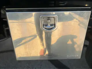 Ford F-350 Super Duty 2019 4x4 XLT 2p Cabina Estándar 145 pulgadas de distancia entre ejes Chasis DRW