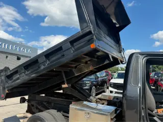 Ford F-350 Super Duty 2019 4x4 XLT 2p Cabina Estándar 145 pulgadas de distancia entre ejes Chasis DRW