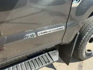 Ford F-350 Super Duty 2019 4x4 XLT 2p Cabina Estándar 145 pulgadas de distancia entre ejes Chasis DRW