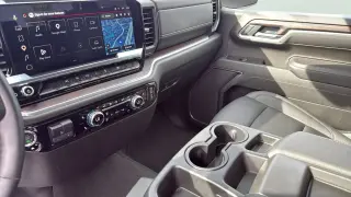 GMC Sierra 1500 2026 4x2 SLT 4p Camioneta Cabina de Tripulante 5.8 ft. CB