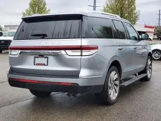 Lincoln Navigator 2023 4x4 Reserve SUV de 4 puertas
