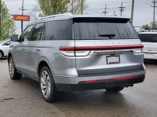 Lincoln Navigator 2023 4x4 Reserve SUV de 4 puertas
