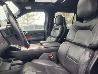 Lincoln Navigator 2023 4x4 Reserve SUV de 4 puertas