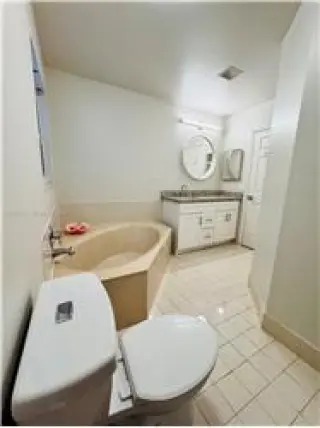 Propiedad de alquiler con 4 dormitorios y 2 baños en Hollywood