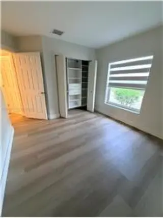 Propiedad de alquiler con 4 dormitorios y 2 baños en Hollywood