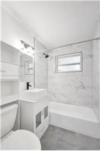 Propiedad en alquiler con 4 dormitorios y 2 baños en Hollywood