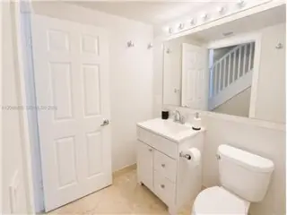 Propiedad en alquiler con 3 dormitorios y 2.5 baños en Hallandale Beach