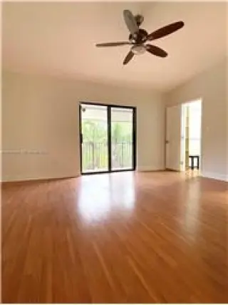 Propiedad en alquiler con 3 dormitorios y 2 baños en North Miami Beach