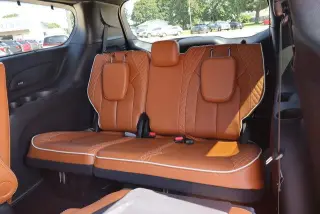 Chrysler Pacifica Plug-In Hybrid 2025 Pinnacle 4p Minivan