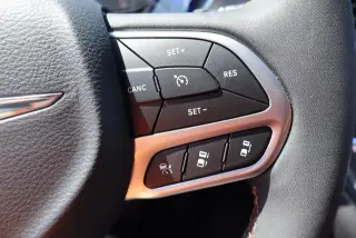 Chrysler Pacifica Plug-In Hybrid 2025 Pinnacle 4p Minivan