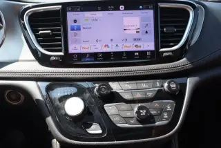 Chrysler Pacifica Plug-In Hybrid 2025 Pinnacle 4p Minivan