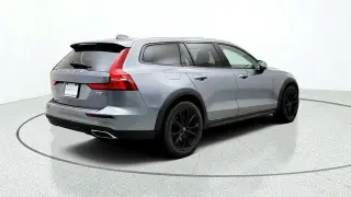 Volvo V60 Cross Country 2021 AWD T5 4p Wagon