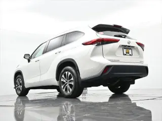 Toyota Highlander 2021 AWD XLE SUV 4p.